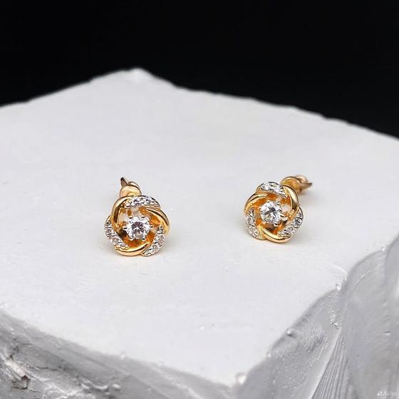 Золотые серьги с камнями 585пр. вес: 1,60гр