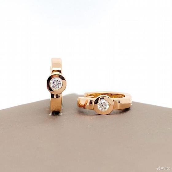 Золотые серьги с камнями 585пр. вес: 2,75гр