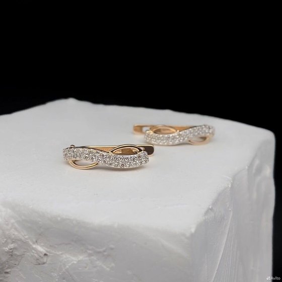 Золотые серьги с бриллиантами 585пр. вес: 2,16гр
