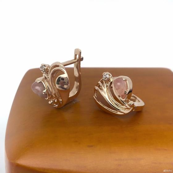 Золотые серьги с камнями 583пр. вес: 4,11гр