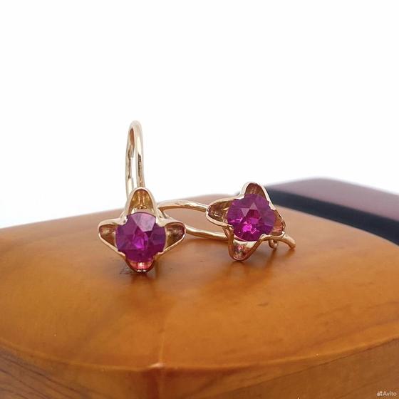 Золотые серьги с камнями 583пр. вес: 2,75гр