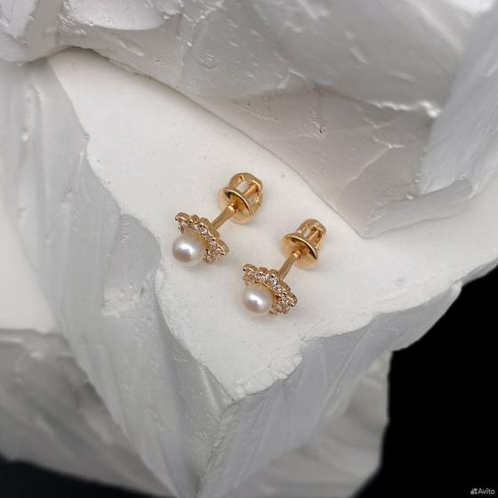 Золотые серьги с камнями 585пр. вес: 1,78гр