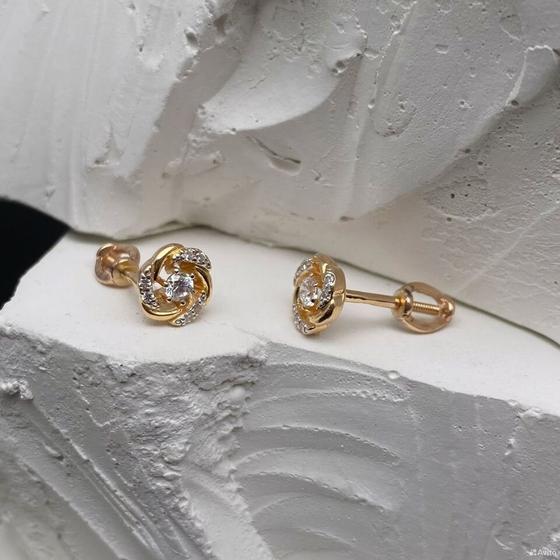 Золотые серьги с камнями 585пр. вес: 1,60гр