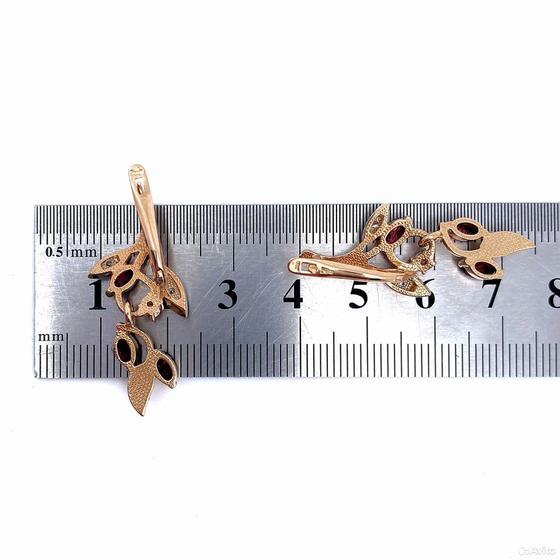 Золотые серьги с камнями 585пр. вес: 6,10гр