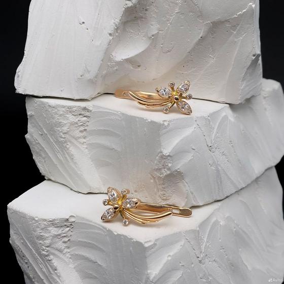 Золотые серьги с камнями 585пр. вес: 5,20гр