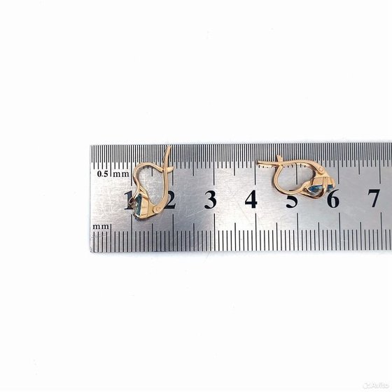 Золотые серьги с камнями 585пр. вес: 2,19гр