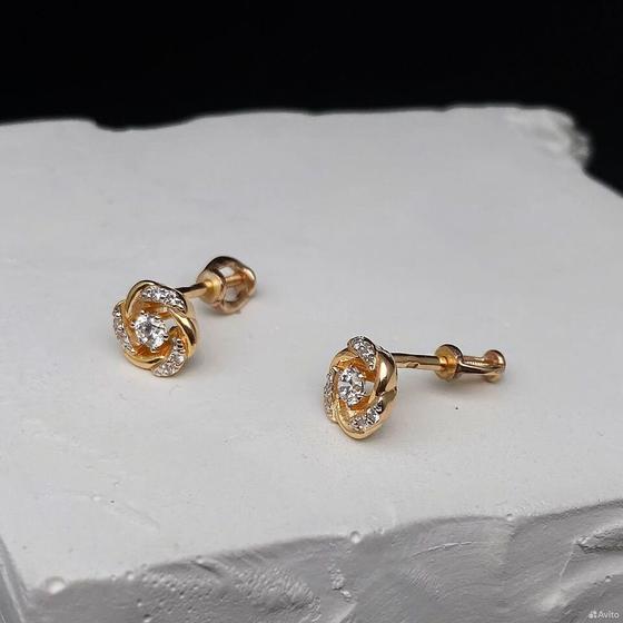 Золотые серьги с камнями 585пр. вес: 1,60гр