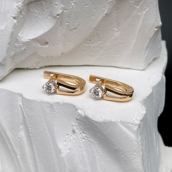 Золотые серьги с бриллиантами 585пр. вес: 2,57гр