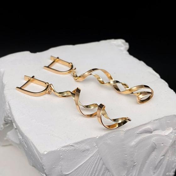 Золотые серьги 585пр. вес: 3,31гр