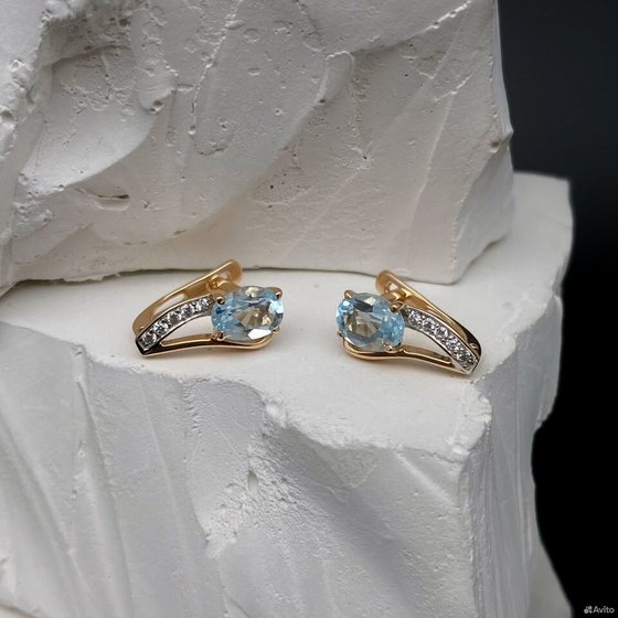Золотые серьги с камнями 585пр. вес: 2,37гр