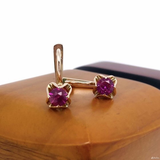 Золотые серьги с камнями 583пр. вес: 3,30гр