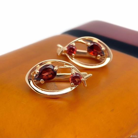 Золотые серьги с камнями 585пр. вес: 3,65гр