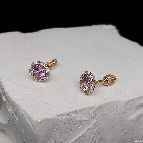 Золотые серьги с камнями 585пр. вес: 1,47гр