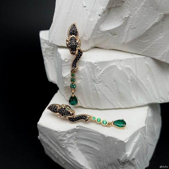Золотые серьги с камнями 585пр. вес: 5,59гр