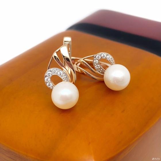 Золотые серьги с камнями 585пр. вес: 3,91гр