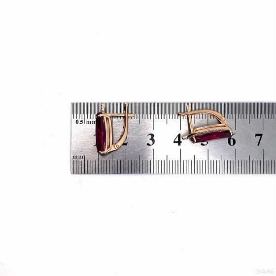 Золотые серьги с камнями 585пр. вес: 3,23гр