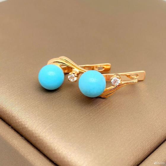 Золотые серьги с камнями 585пр. вес: 2,70гр