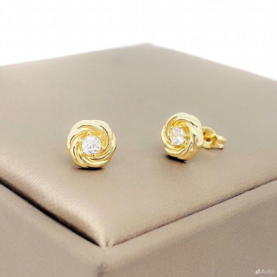 Золотые серьги с камнями 585пр. вес: 1,76гр
