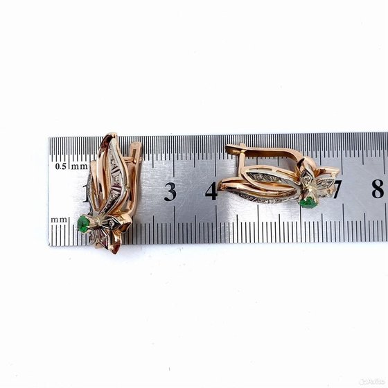 Золотые серьги с бриллиантами 585пр. вес: 9,76гр
