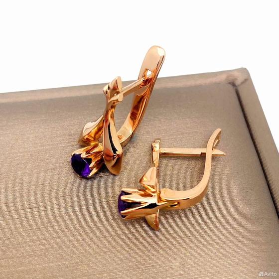 Золотые серьги с камнями 585пр. вес: 3,37гр