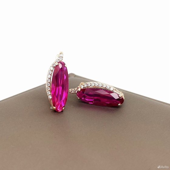 Золотые серьги с камнями 585пр. вес: 3,23гр