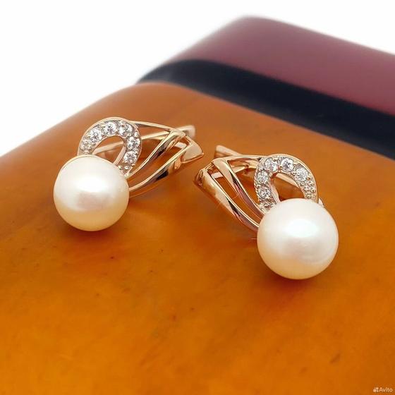 Золотые серьги с камнями 585пр. вес: 3,91гр