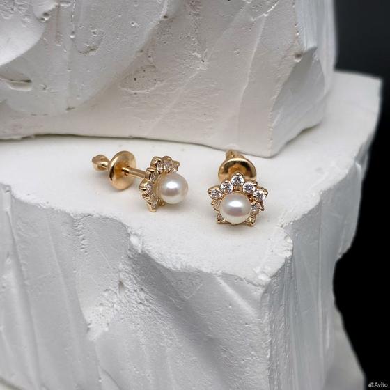 Золотые серьги с камнями 585пр. вес: 1,78гр