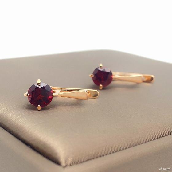 Золотые серьги с камнями 585пр. вес: 3,30гр