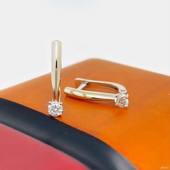 Золотые серьги с бриллиантами 585пр. вес: 2,31гр