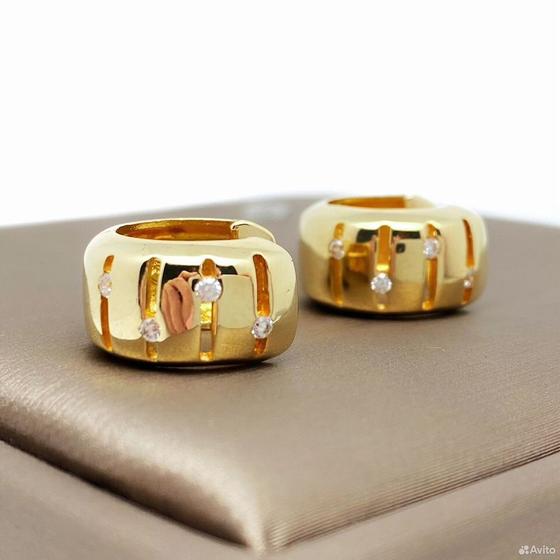 Золотые серьги с камнями 585пр. вес: 6,94гр