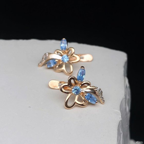 Золотые серьги с камнями 585пр. вес: 2,24гр