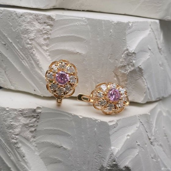 Золотые серьги с камнями 585пр. вес: 4,17гр