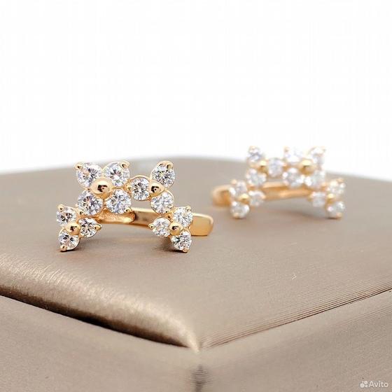 Золотые серьги с камнями 585пр. вес: 3,53гр