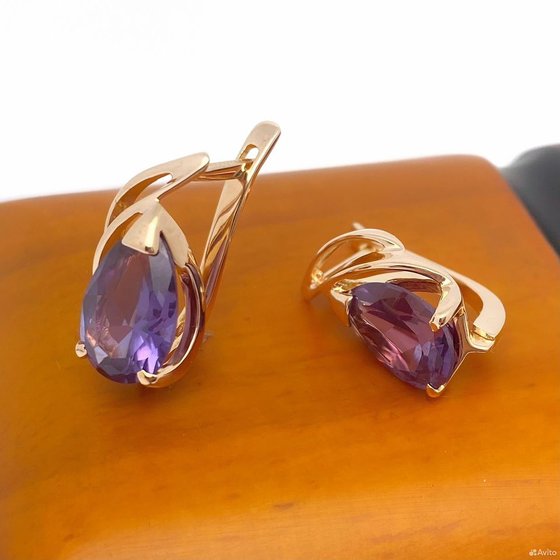 Золотые серьги с камнями 585пр. вес: 5,45гр