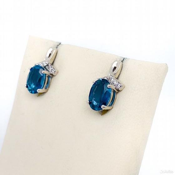 Золотые серьги с камнями 585пр. вес: 3,11гр