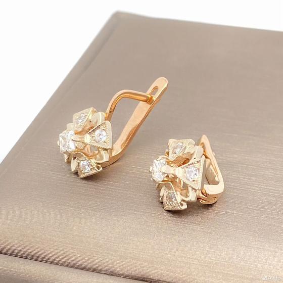 Золотые серьги с камнями 585пр. вес: 4,39гр