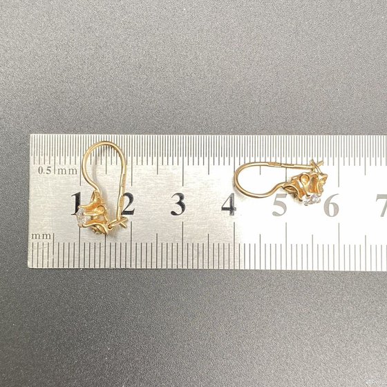 Золотые серьги с камнями 583пр. вес: 1,96гр