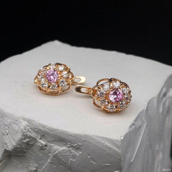 Золотые серьги с камнями 585пр. вес: 4,17гр