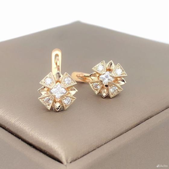 Золотые серьги с камнями 585пр. вес: 4,39гр