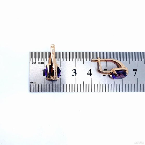 Золотые серьги с камнями 585пр. вес: 6,10гр