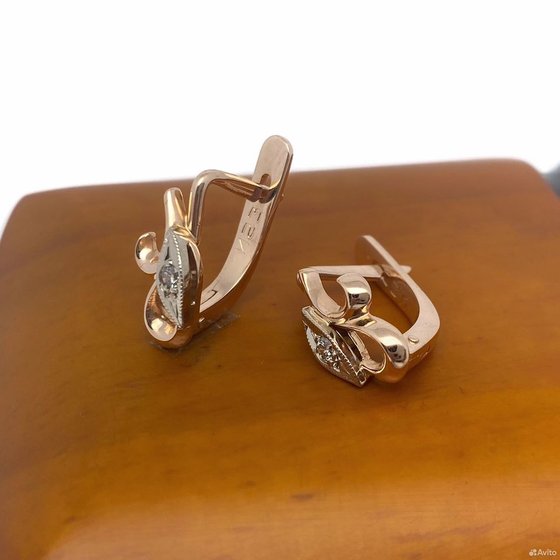 Золотые серьги с бриллиантами 585пр. вес: 2,94гр