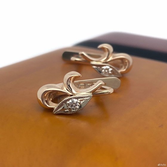 Золотые серьги с бриллиантами 585пр. вес: 2,94гр