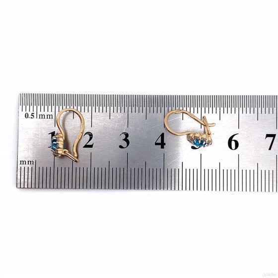 Золотые серьги с камнями 585пр. вес: 1,35гр