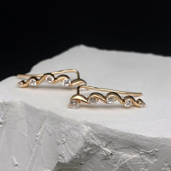 Золотые серьги с камнями 585пр. вес: 2,28гр
