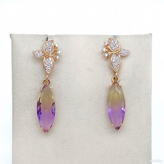 Золотые серьги с камнями 585пр. вес: 3,16гр