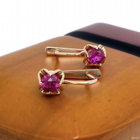 Золотые серьги с камнями 583пр. вес: 3,30гр