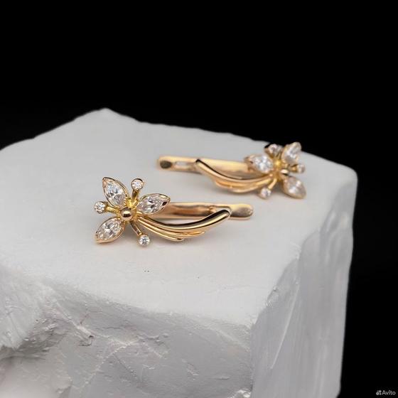Золотые серьги с камнями 585пр. вес: 5,20гр