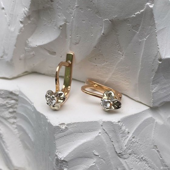 Золотые серьги с бриллиантами 585пр. вес: 3,10гр
