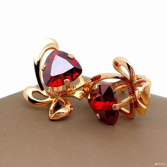 Золотые серьги с камнями 585пр. вес: 5,95гр