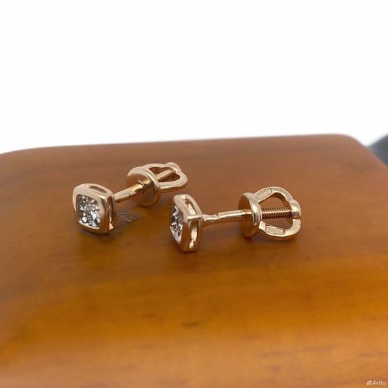 Золотые серьги с бриллиантами 585пр. вес: 1,50гр